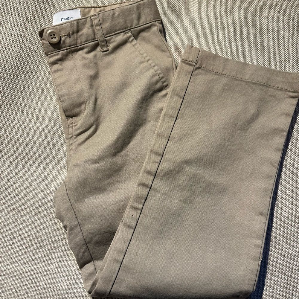 Old navy Boys khaki pants size 6 like new
